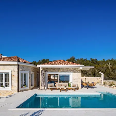 Katarina With Pool *