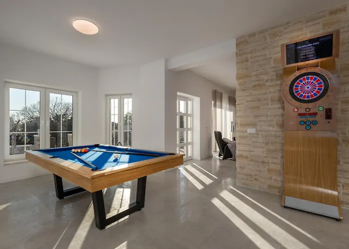 Villa Katarina With Pool *