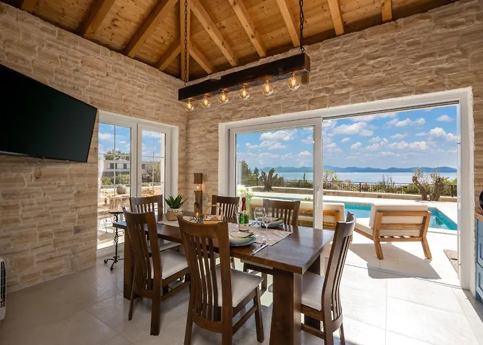 Villa Katarina With Pool Zadar