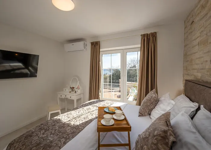 빌라 Katarina With Pool